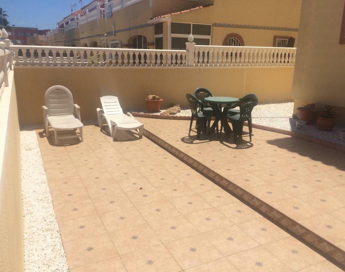 Torrevieja, La Torreta Ground Floor Apartment With Large Private Patio Garden المظهر الخارجي الصورة
