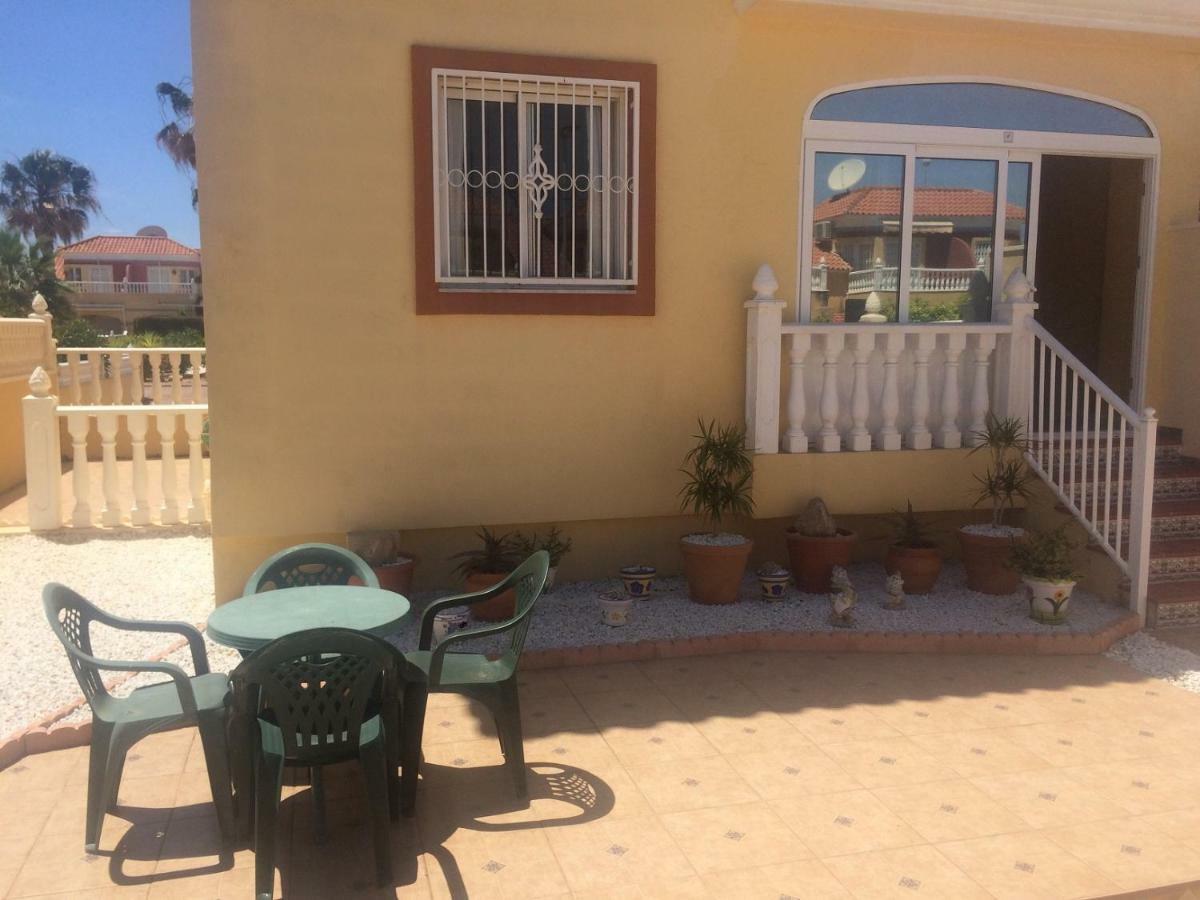 Torrevieja, La Torreta Ground Floor Apartment With Large Private Patio Garden المظهر الخارجي الصورة
